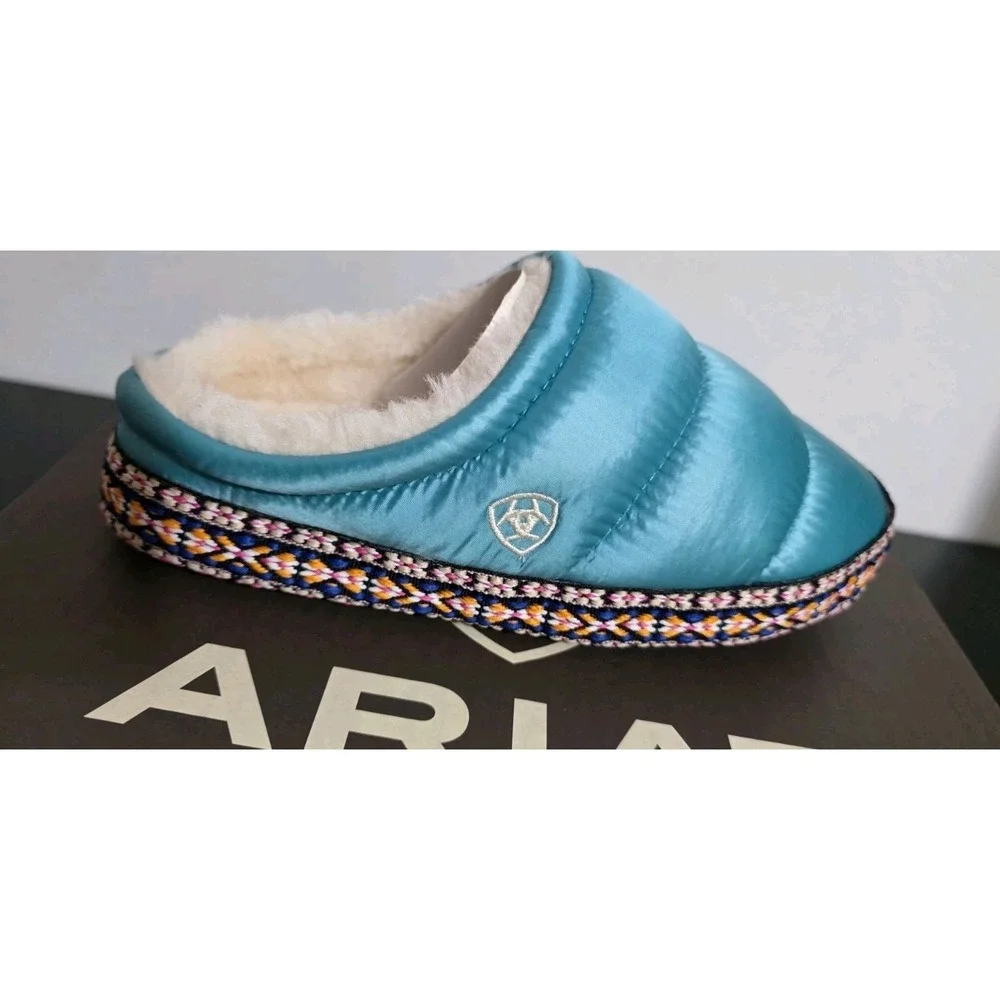 NEW‎ Ariat Girls 3/4 Crius Clog Slippers Teal Blue Aztec M Fuzzy Cozy Lounge Kid